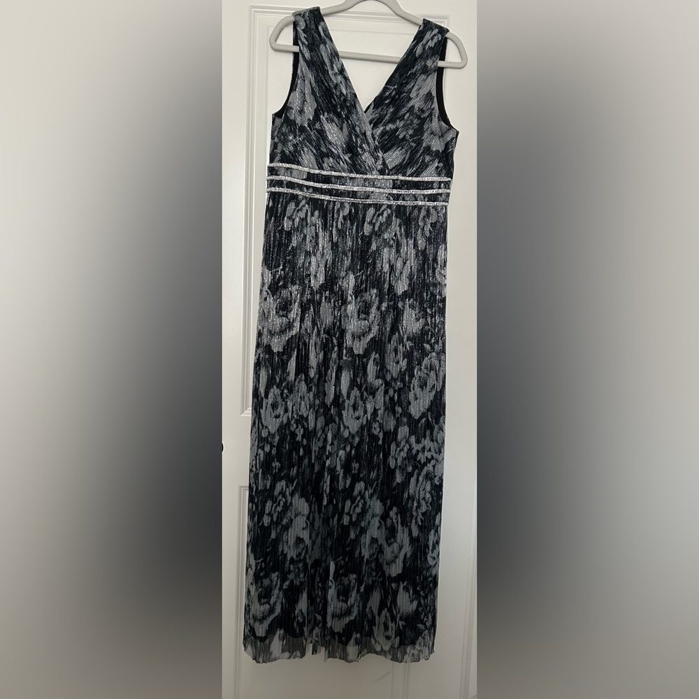 R & M Richards. - image 1